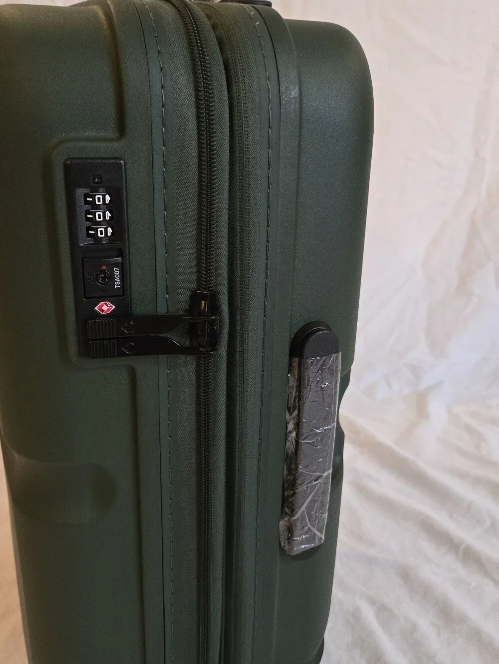 NWT Antler Single Stripe Expandable Carry-on Spinner Antler Green